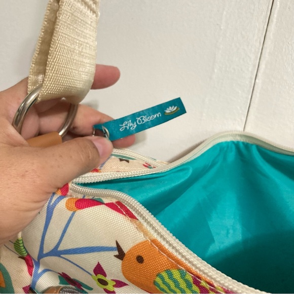 Lily Bloom Birds Blooms and Flowers Adjustable Shoulder Bag 14 x 10 x 4 inches - Picture 10 of 16